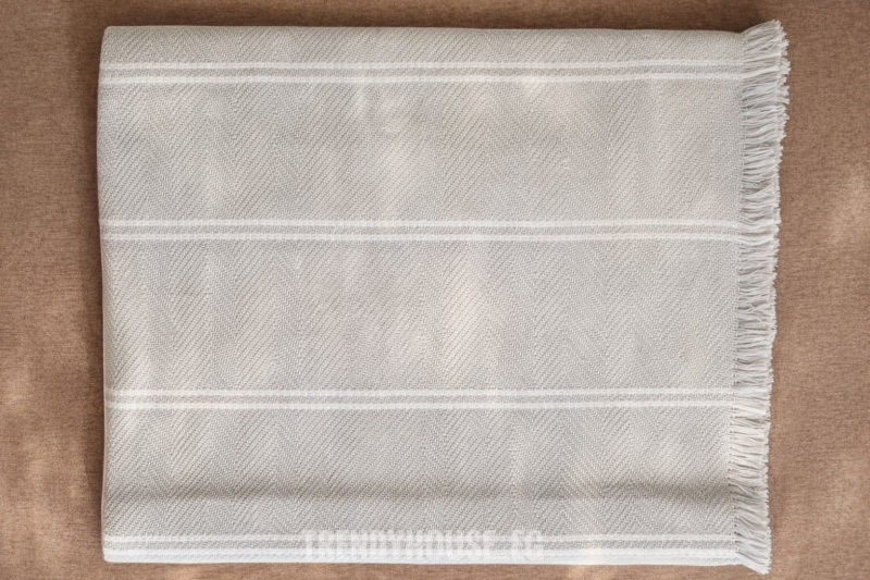 مفرش ركنه جراي مقلم 