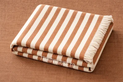 مفرش ركنه بني في بيج 