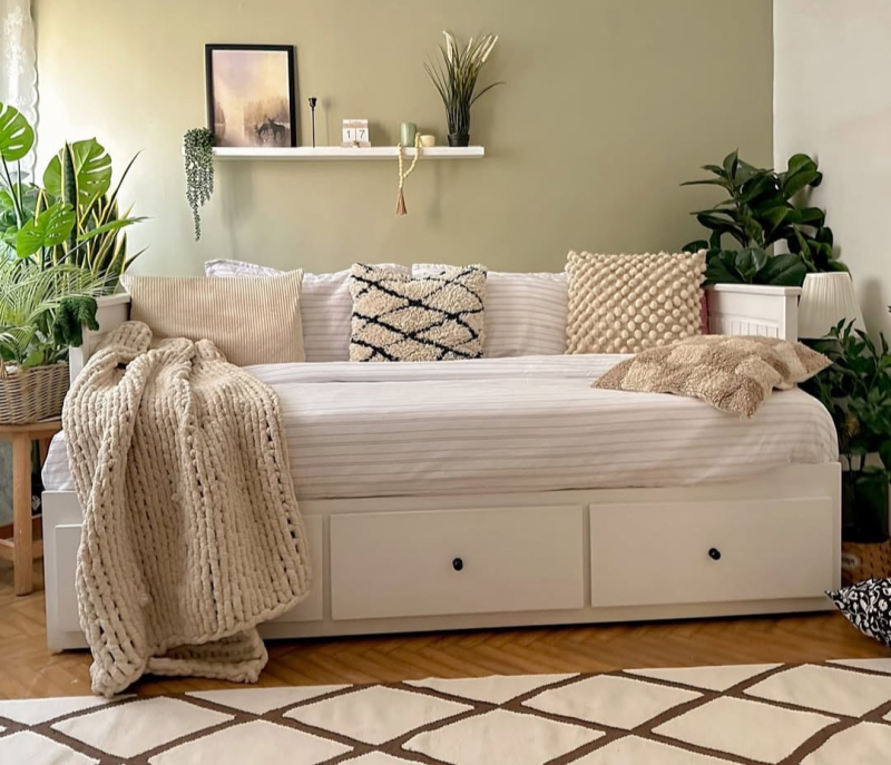 كنبه سرير بالمراتب 