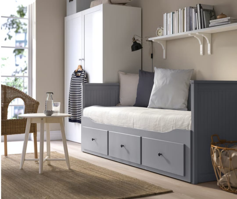 كنبه سرير بالمراتب 